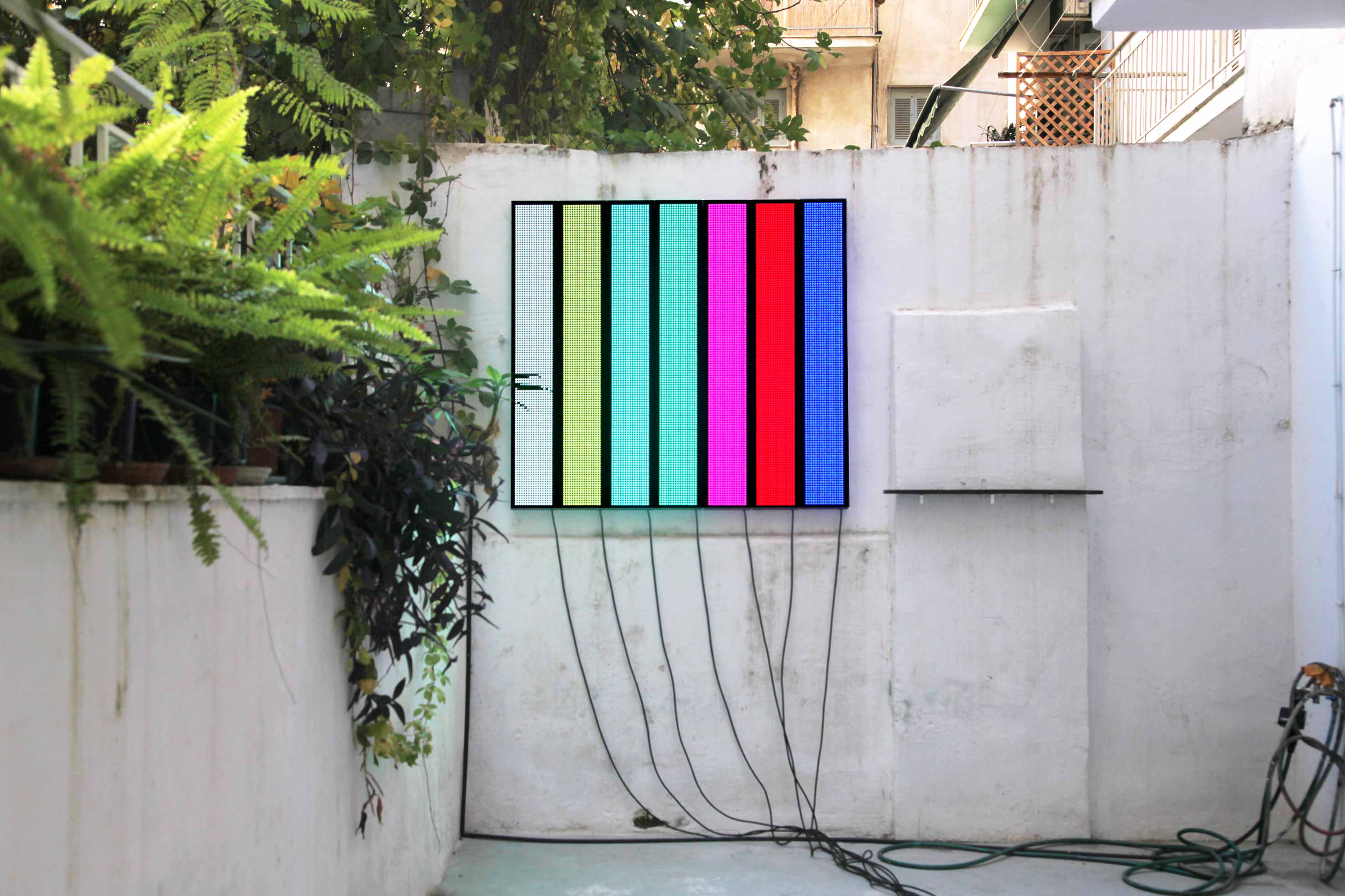 TRUE COLORS 